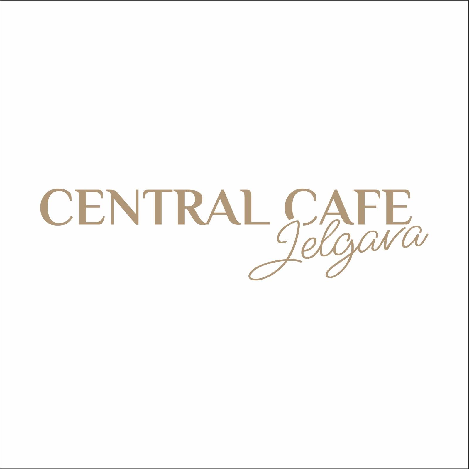 Soļanka un Vistas fileja Panko rīvmaizē at Central Cafe